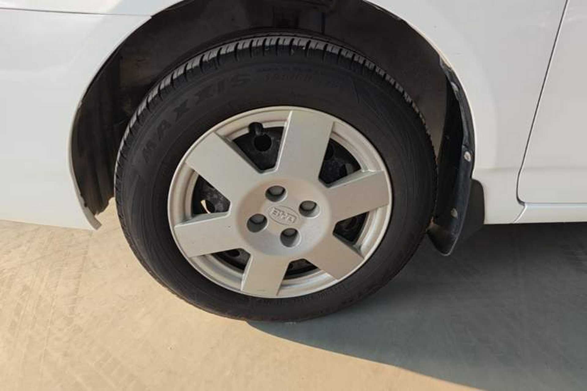 Used BYD F3 2012 Energy-Saving Model 1.5L Manual Comfort Version Exterior 4