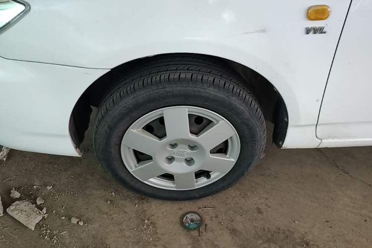 Used BYD F3 2012 Energy-Saving Model 1.5L Manual Comfort Version Exterior 4