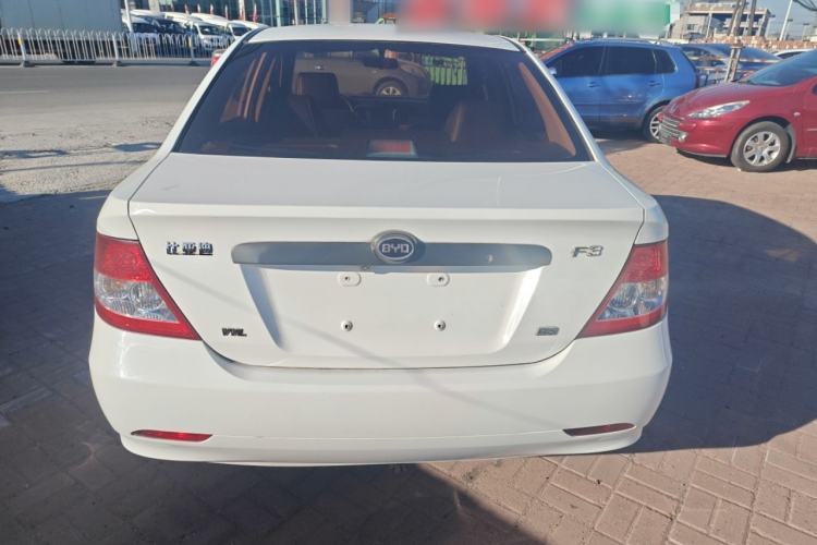 Used BYD F3 2012 Energy-Saving Model 1.5L Manual Comfort Version Exterior 4