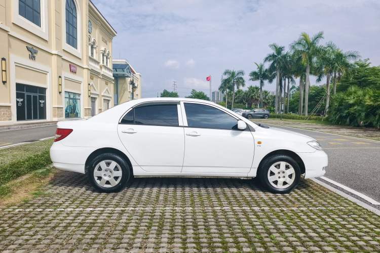 Used BYD F3 2012 Energy-Saving Model 1.5L Manual Comfort Version Exterior 5