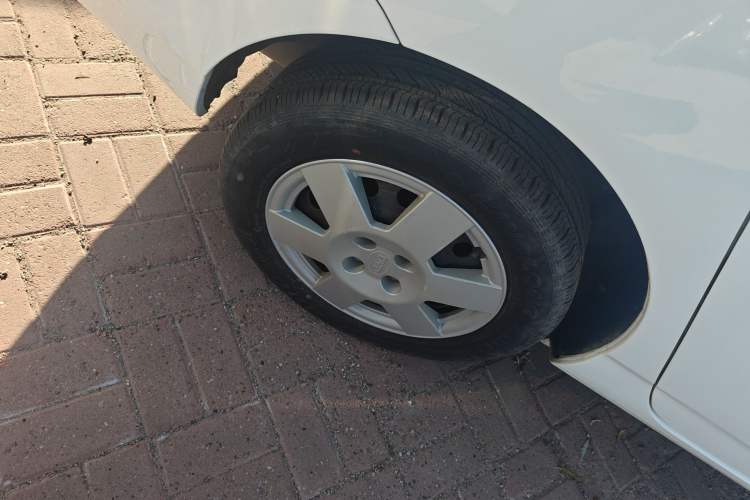 Used BYD F3 2012 Energy-Saving Model 1.5L Manual Comfort Version Exterior 8