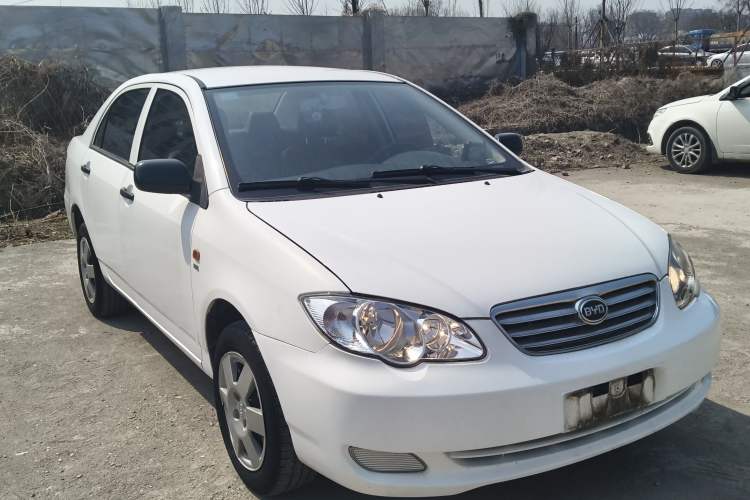 Used BYD F3 2012 Energy-Saving Model 1.5L Manual Comfort Version Front Right 45 Deg