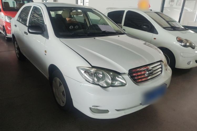 Used BYD F3 2012 Energy-Saving Model 1.5L Manual Comfort Version Front Right 45 Deg