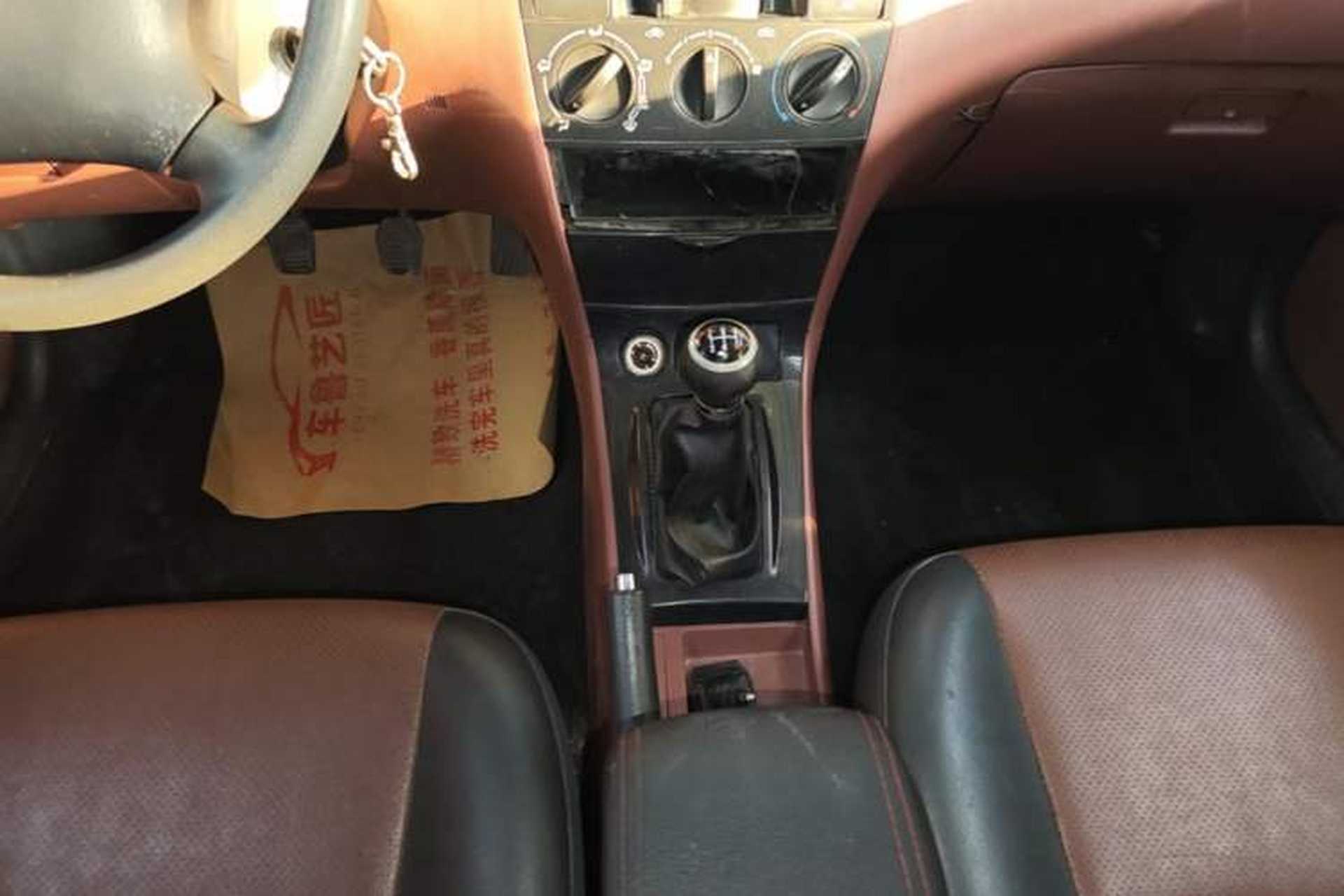 Used BYD F3 2012 Energy-Saving Model 1.5L Manual Comfort Version Gear Lever