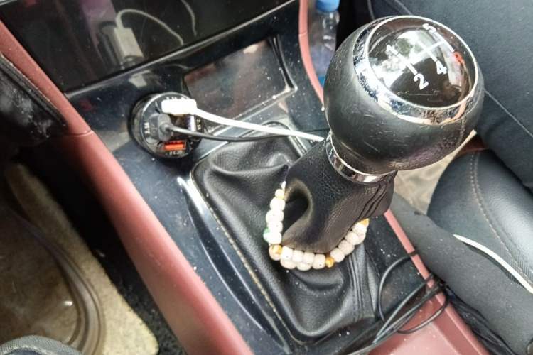 Used BYD F3 2012 Energy-Saving Model 1.5L Manual Comfort Version Gear Lever