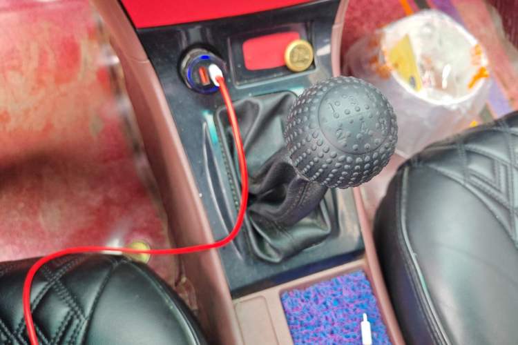 Used BYD F3 2012 Energy-Saving Model 1.5L Manual Comfort Version Gear Lever