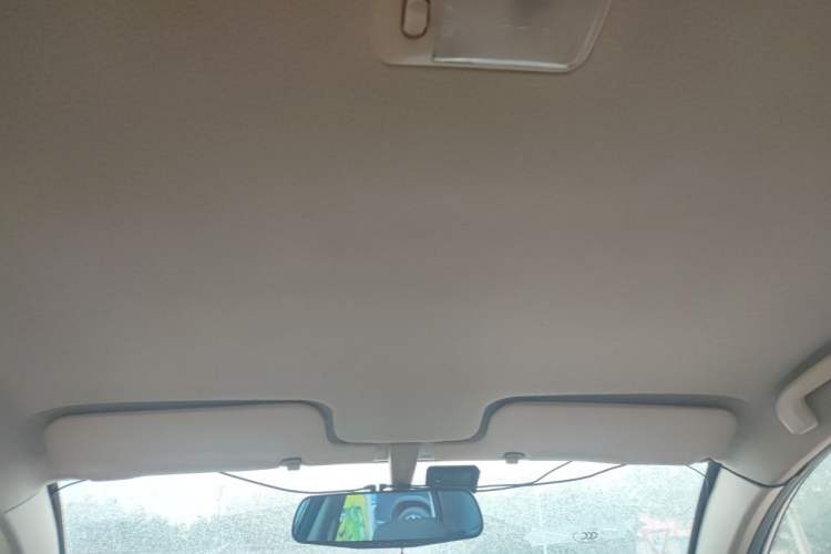 Used BYD F3 2012 Energy-Saving Model 1.5L Manual Comfort Version Headliner