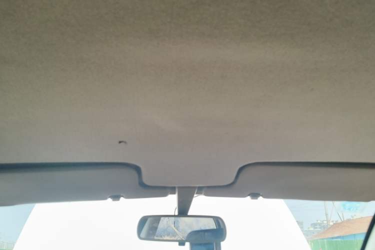 Used BYD F3 2012 Energy-Saving Model 1.5L Manual Comfort Version Headliner