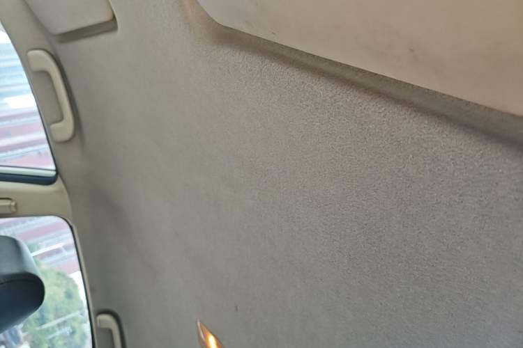 Used BYD F3 2012 Energy-Saving Model 1.5L Manual Comfort Version Headliner