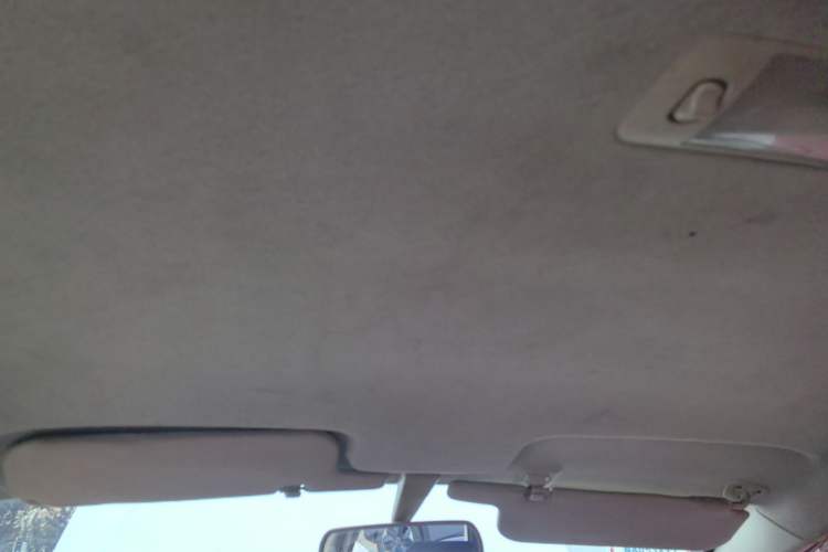 Used BYD F3 2012 Energy-Saving Model 1.5L Manual Comfort Version Headliner