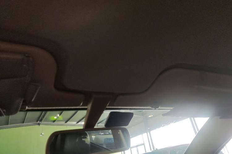 Used BYD F3 2012 Energy-Saving Model 1.5L Manual Comfort Version Headliner