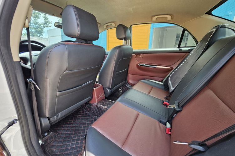 Used BYD F3 2012 Energy-Saving Edition 1.5L Manual Standard Model Interior 2