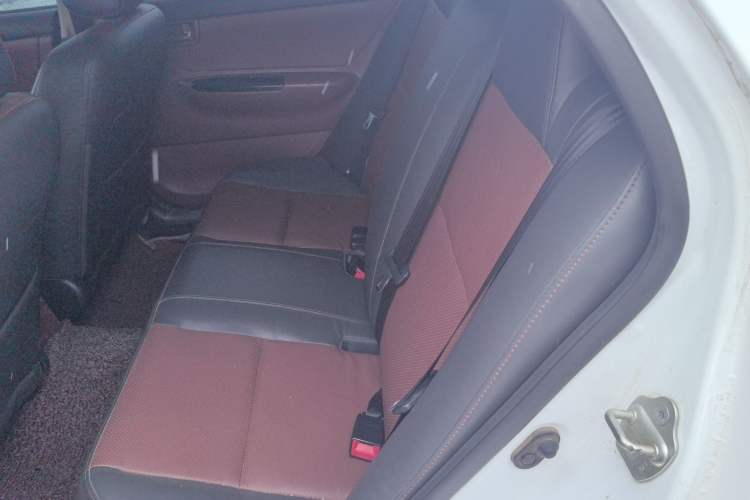 Used BYD F3 2012 Energy-Saving Model 1.5L Manual Comfort Version Interior 4