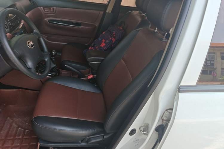 Used BYD F3 2012 Energy-Saving Model 1.5L Manual Comfort Version Left Front Seat