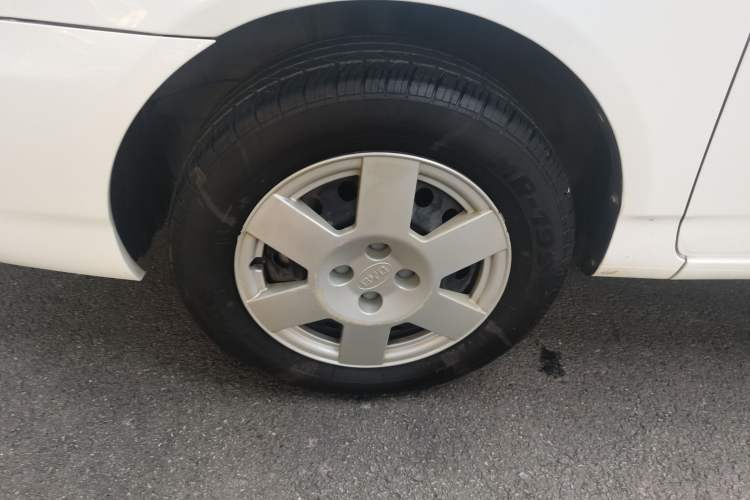 Used BYD F3 2012 Energy-Saving Model 1.5L Manual Comfort Version Left Front Wheel Hub