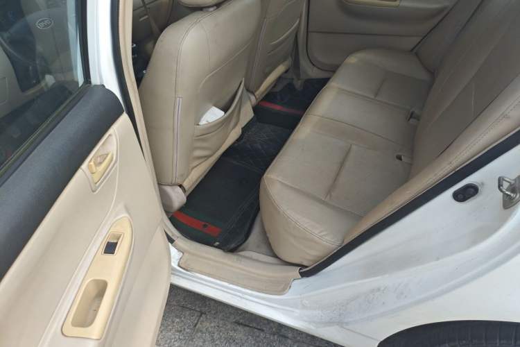 Used BYD F3 2012 Energy-Saving Model 1.5L Manual Comfort Version Left Rear Seat