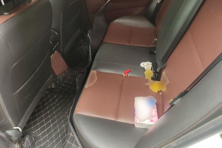 Used BYD F3 2012 Energy-Saving Model 1.5L Manual Comfort Version Left Rear Seat