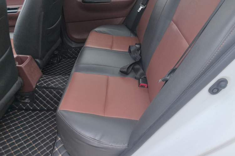 Used BYD F3 2012 Energy-Saving Model 1.5L Manual Comfort Version Left Rear Seat