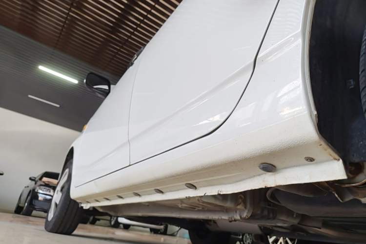 Used BYD F3 2012 Energy-Saving Model 1.5L Manual Comfort Version Left Side Sill