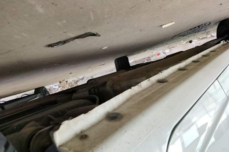 Used BYD F3 2012 Energy-Saving Model 1.5L Manual Comfort Version Left Side Sill