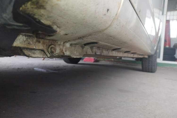 Used BYD F3 2012 Energy-Saving Model 1.5L Manual Comfort Version Left Side Sill