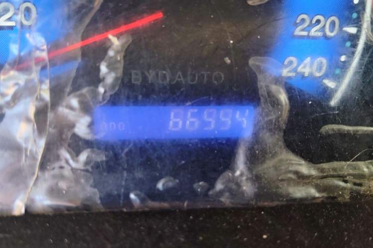 Used BYD F3 2012 Energy-Saving Model 1.5L Manual Comfort Version Odometer Close Up