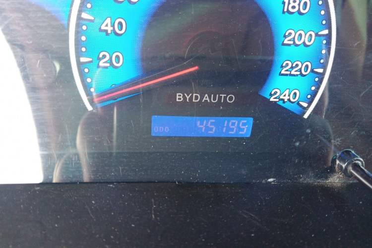 Used BYD F3 2012 Energy-Saving Model 1.5L Manual Comfort Version Odometer Close Up