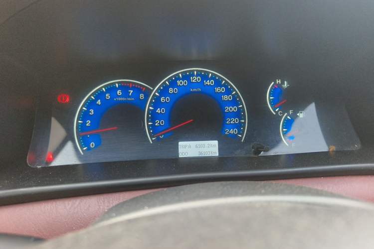 Used BYD F3 2012 Energy-Saving Model 1.5L Manual Comfort Version Odometer Close Up