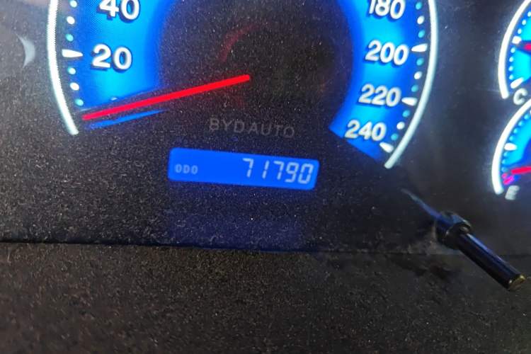 Used BYD F3 2012 Energy-Saving Model 1.5L Manual Comfort Version Odometer Close Up