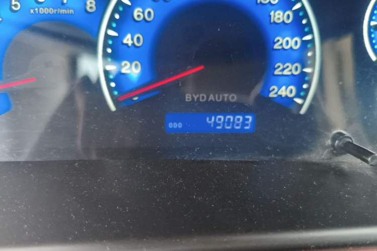 Used BYD F3 2012 Energy-Saving Model 1.5L Manual Comfort Version Odometer Close Up
