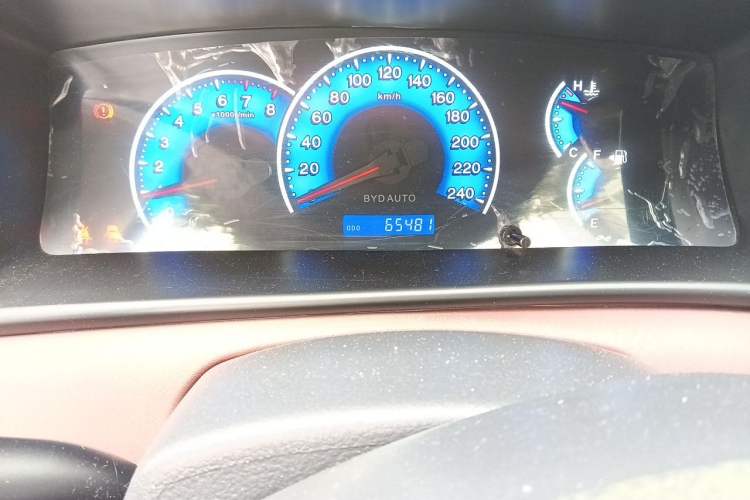 Used BYD F3 2012 Energy-Saving Model 1.5L Manual Comfort Version Odometer Close Up