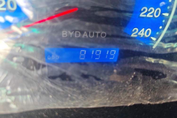Used BYD F3 2012 Energy-Saving Model 1.5L Manual Comfort Version Odometer Close Up