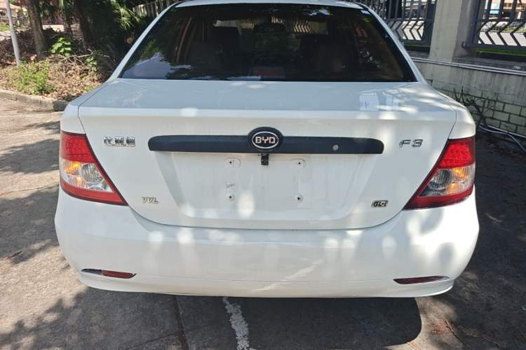 Used BYD F3 2012 Energy-Saving Model 1.5L Manual Comfort Version Rear