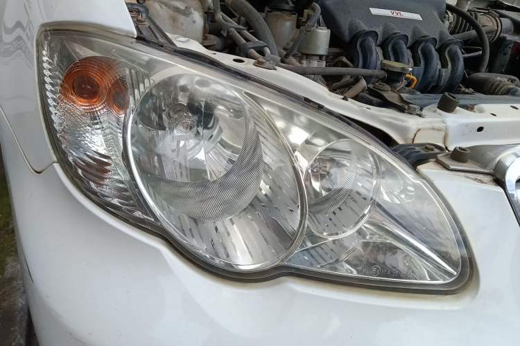 Used BYD F3 2012 Energy-Saving Model 1.5L Manual Comfort Version Right Front Headlight