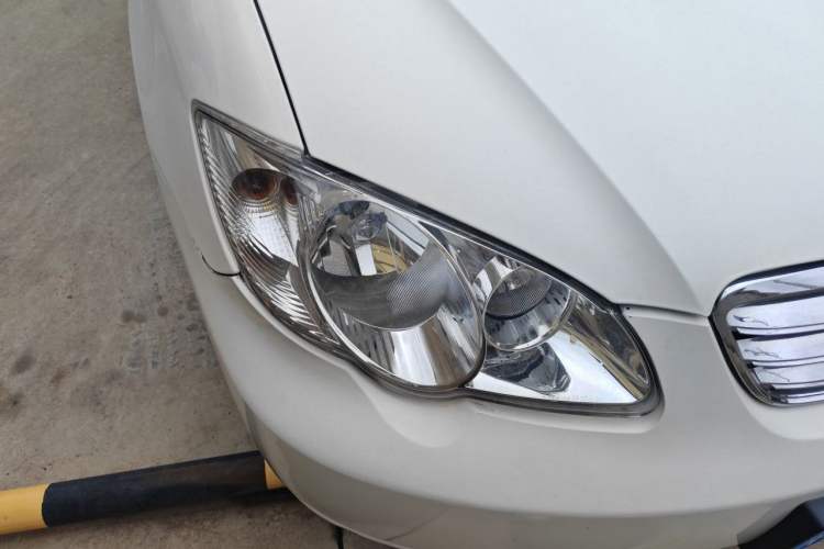 Used BYD F3 2012 Energy-Saving Model 1.5L Manual Comfort Version Right Front Headlight