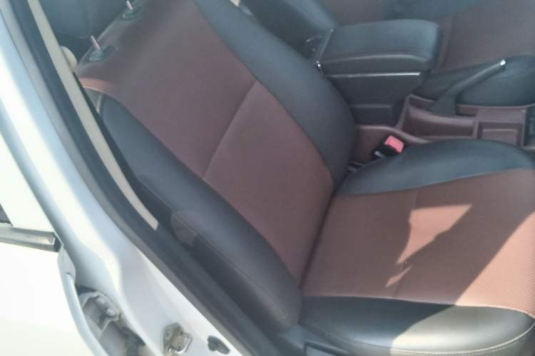 Used BYD F3 2012 Energy-Saving Model 1.5L Manual Comfort Version Right Front Seat