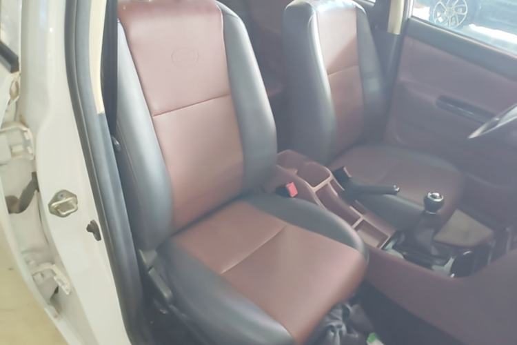 Used BYD F3 2012 Energy-Saving Model 1.5L Manual Comfort Version Right Front Seat