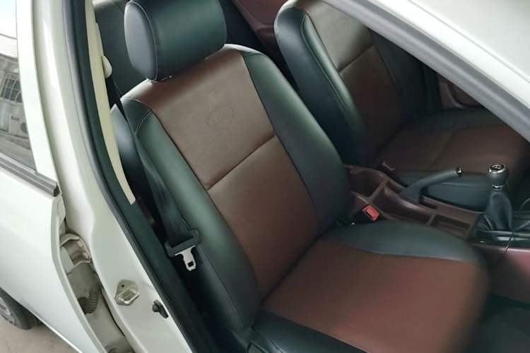 Used BYD F3 2012 Energy-Saving Model 1.5L Manual Comfort Version Right Front Seat