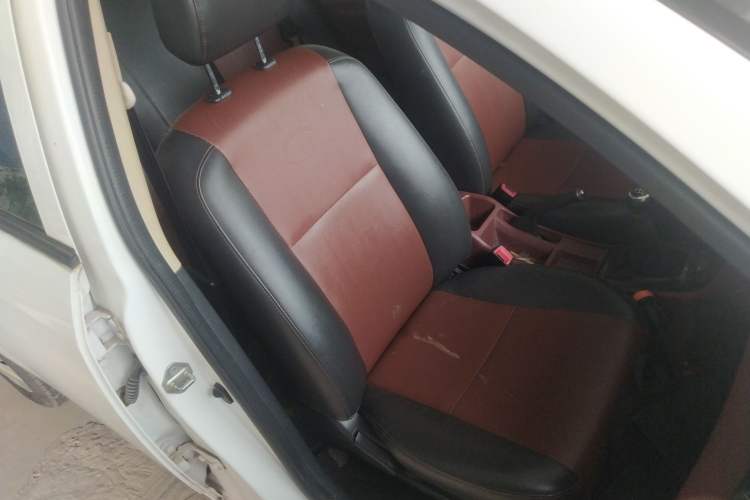 Used BYD F3 2012 Energy-Saving Model 1.5L Manual Comfort Version Right Front Seat