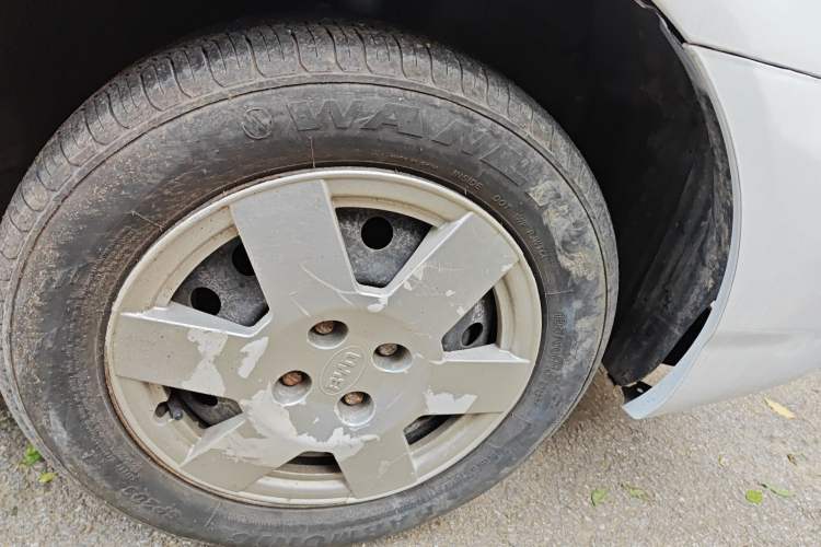 Used BYD F3 2012 Energy-Saving Model 1.5L Manual Comfort Version Right Front Wheel Hub