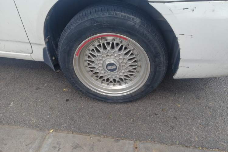 Used BYD F3 2012 Energy-Saving Model 1.5L Manual Comfort Version Right Front Wheel Hub