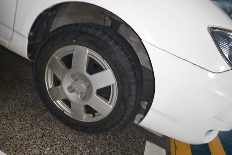 Used BYD F3 2012 Energy-Saving Model 1.5L Manual Comfort Version Right Front Wheel Hub