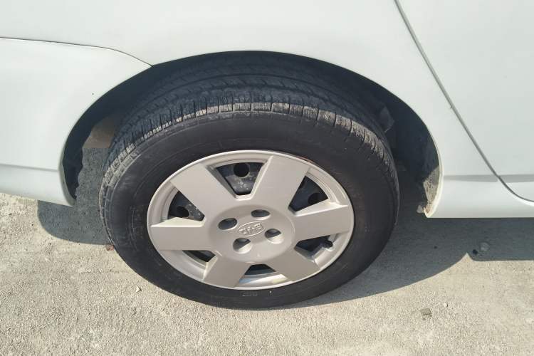 Used BYD F3 2012 Energy-Saving Model 1.5L Manual Comfort Version Right Rear Wheel Hub