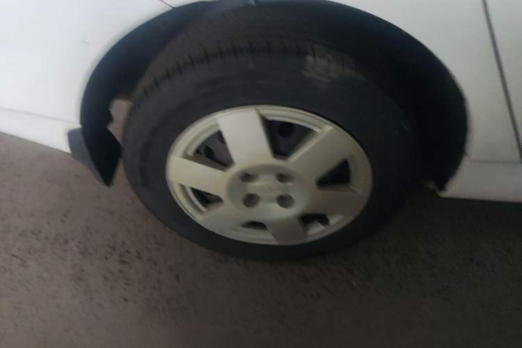 Used BYD F3 2012 Energy-Saving Model 1.5L Manual Comfort Version Right Rear Wheel Hub