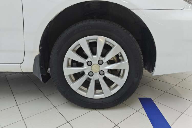 Used BYD F3 2012 Energy-Saving Model 1.5L Manual Comfort Version Right Rear Wheel Hub