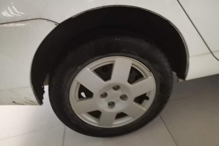 Used BYD F3 2012 Energy-Saving Model 1.5L Manual Comfort Version Right Rear Wheel Hub