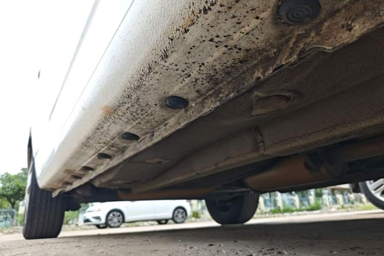 Used BYD F3 2012 Energy-Saving Model 1.5L Manual Comfort Version Right Side Sill
