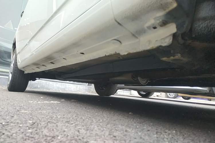 Used BYD F3 2012 Energy-Saving Model 1.5L Manual Comfort Version Right Side Sill