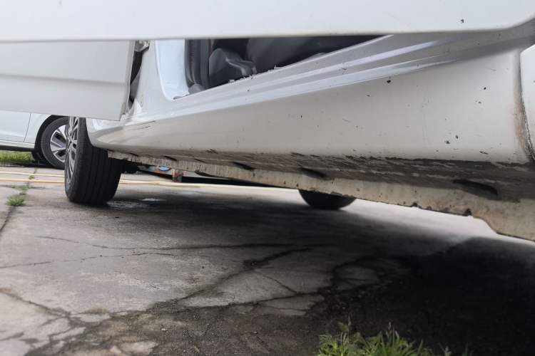 Used BYD F3 2012 Energy-Saving Model 1.5L Manual Comfort Version Right Side Sill