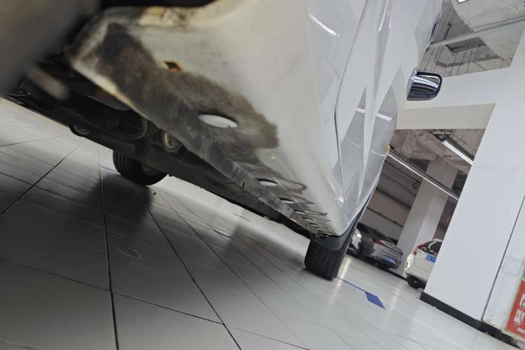 Used BYD F3 2012 Energy-Saving Model 1.5L Manual Comfort Version Right Side Sill